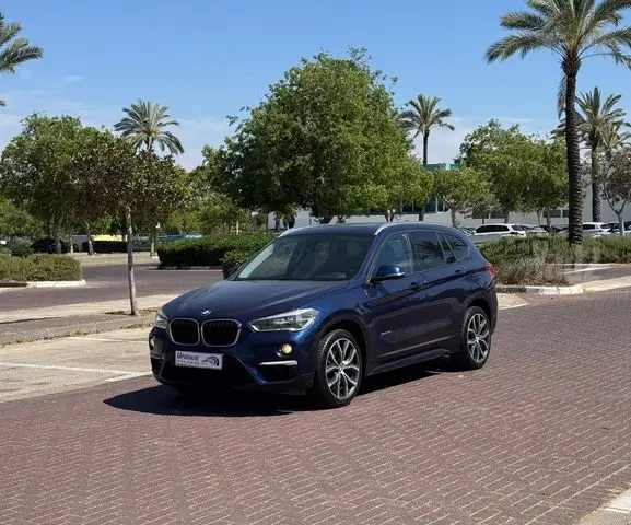 ב.מ.וו X1